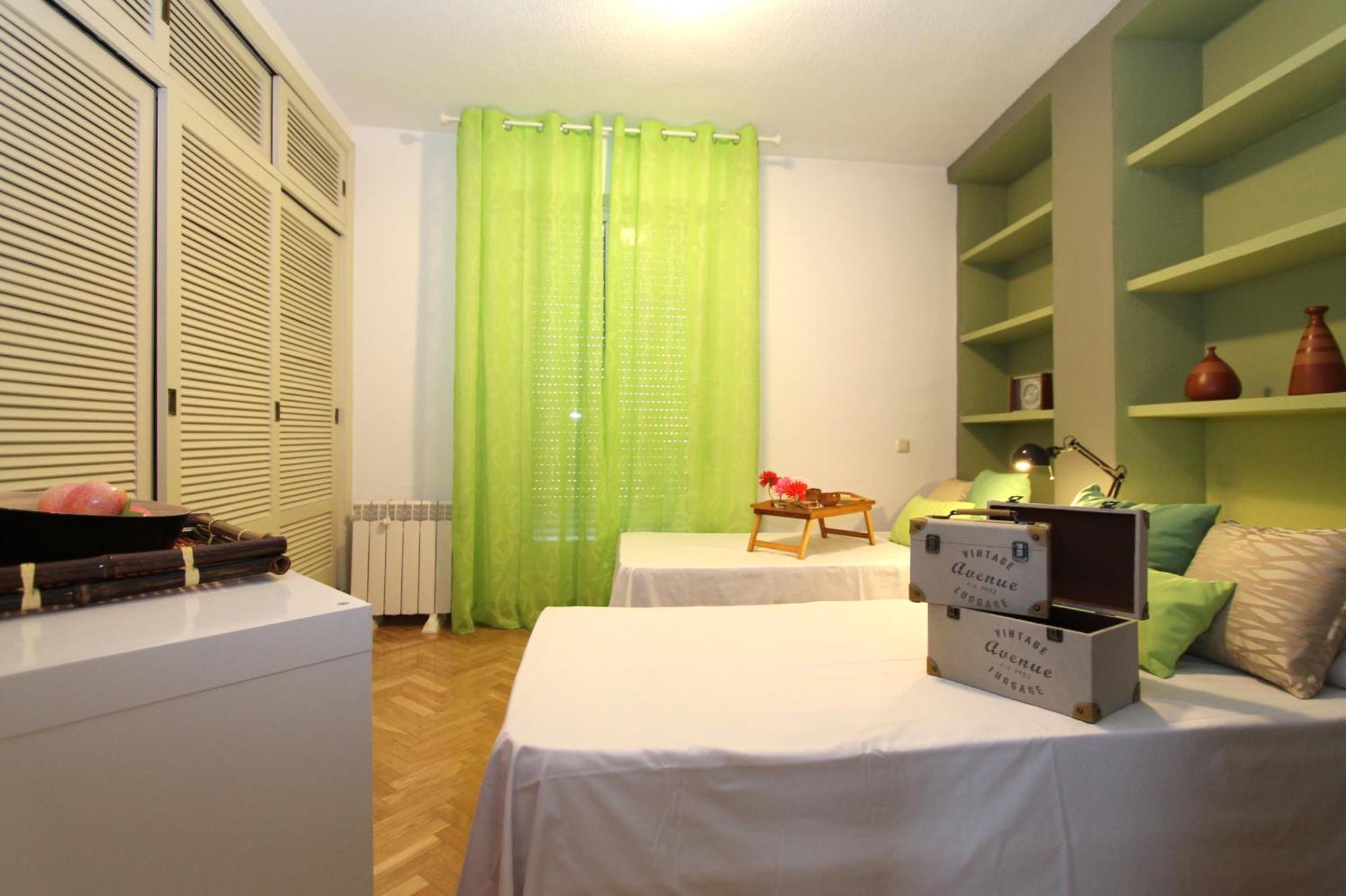 Apartamentos Goyescas Deco Madri Quarto foto