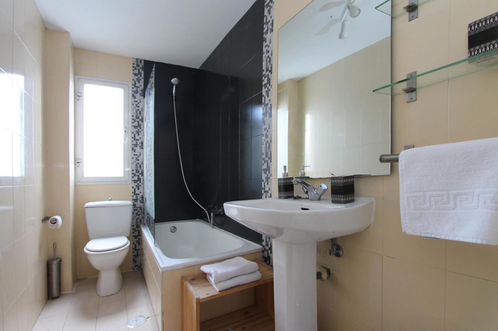Apartamentos Goyescas Deco Madri Quarto foto