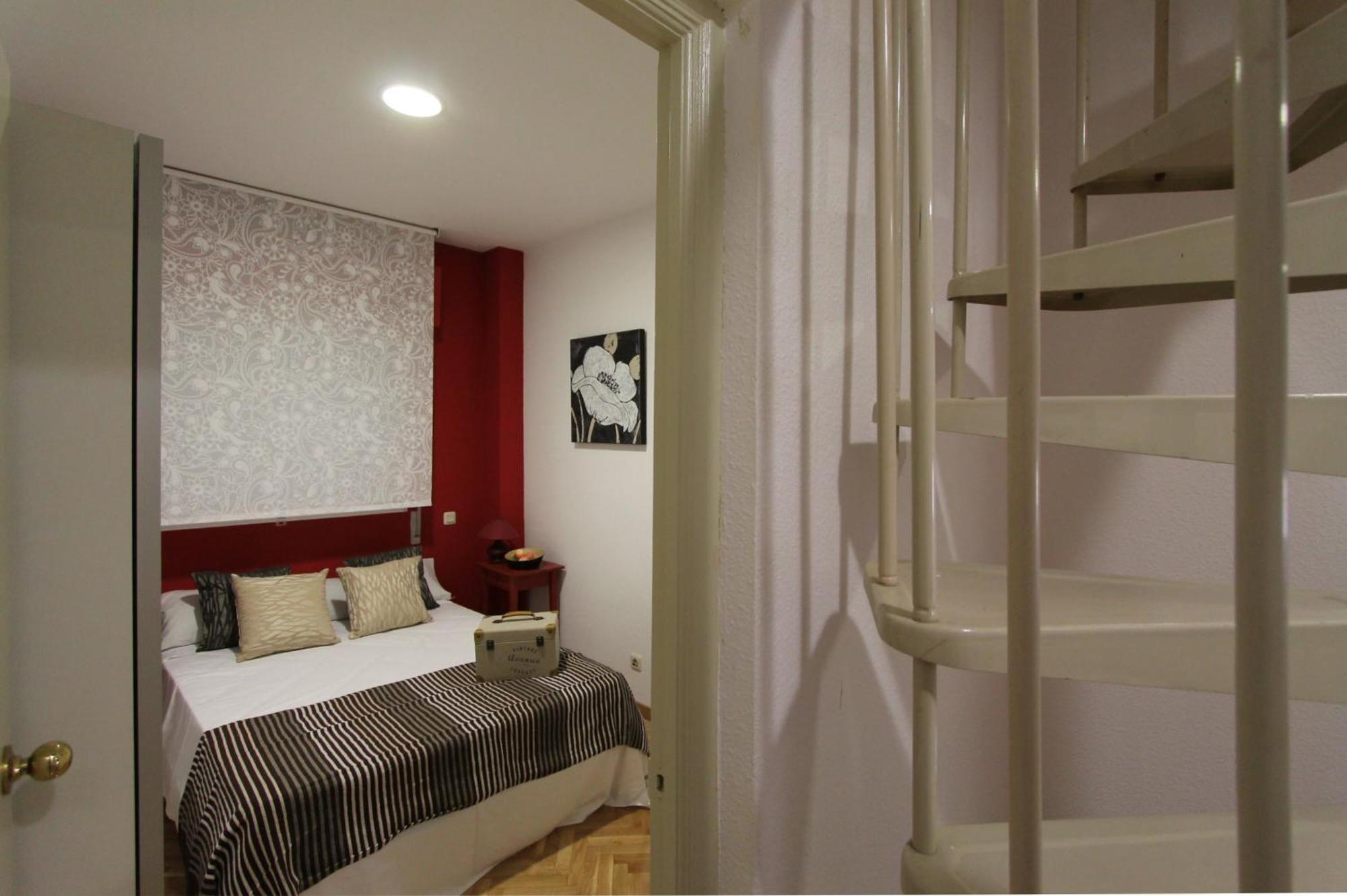 Apartamentos Goyescas Deco Madri Quarto foto