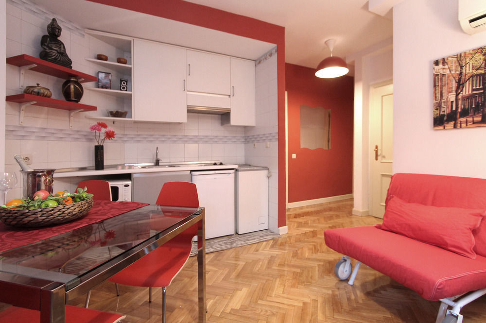 Apartamentos Goyescas Deco Madri Exterior foto